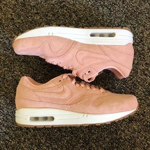 Nike Air Max 1 Premium